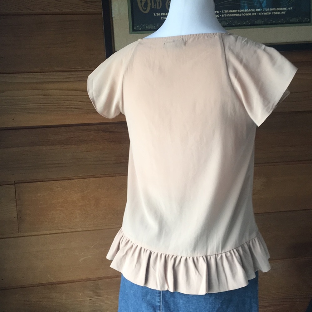 GAP 🌟 Fawn Colored & Soft Ruffled Blouse - Picture 4 of 7